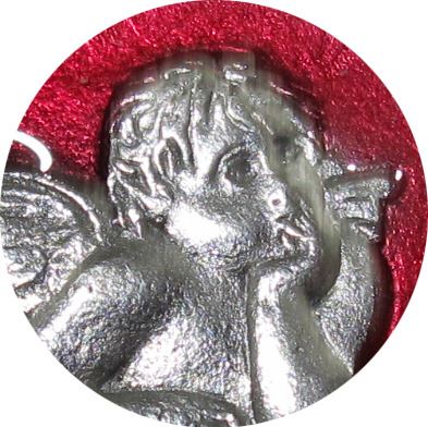 medaglia in metallo raffigurante un angioletto (rosso) Ø 2 cm